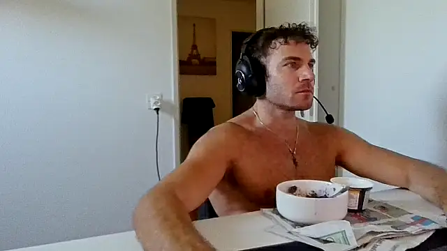 Snapshot of alpha-hunk chatting on 06/19/26, 10:41 alpha-hunk online show from 06/19/26, 10:41