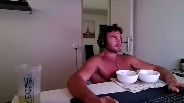 Snapshot of alpha-hunk chatting on 06/26/26, 10:30 alpha-hunk online show from 06/26/26, 10:30