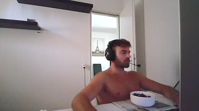 Snapshot of alpha-hunk chatting on 07/16/26, 02:01 alpha-hunk online show from 07/16/26, 02:01