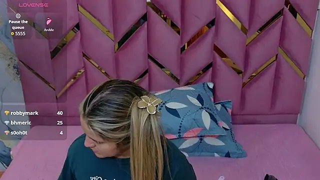 collegepawglovedaddy online show from 03/18/26, 07:50