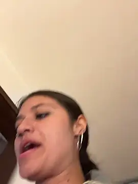 Snapshot of Kyna_euphoria chatting on 12/31/24, 02:19 Kyna euphoria online show from 12/31/24, 02:19