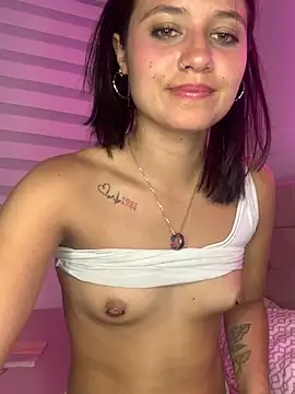 Snapshot of Kyna_euphoria chatting on 01/03/25, 03:27 Kyna euphoria online show from 01/03/25, 03:27