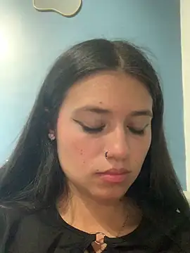 Snapshot of Kyna_euphoria chatting on 01/27/25, 07:24 Kyna euphoria online show from 01/27/25, 07:24