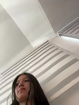 Snapshot of Kyna_euphoria chatting on 02/02/25, 07:35 Kyna euphoria online show from 02/02/25, 07:35