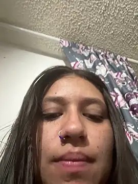 Snapshot of Kyna_euphoria chatting on 02/13/25, 07:52 Kyna euphoria online show from 02/13/25, 07:52