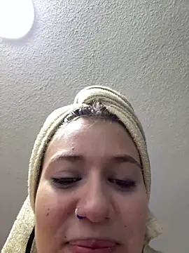 Snapshot of Kyna_euphoria chatting on 02/28/25, 03:15 Kyna euphoria online show from 02/28/25, 03:15