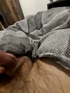 Snapshot of NiceBone000 chatting on 12/06/24, 05:22 NiceBone000 online show from 12/06/24, 05:22