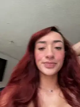 Snapshot of ariiel_ chatting on 03/27/26, 01:33 ariiel online show from 03/27/26, 01:33