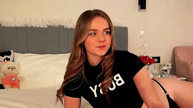 SIlviaBeyt online show from 10/29/25, 08:43