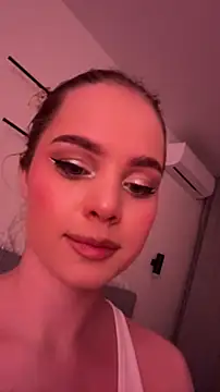 SIlviaBeyt online show from 11/04/25, 11:04