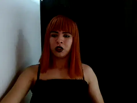 Snapshot of estefania224 chatting on 01/11/25, 03:55 estefania224 online show from 01/11/25, 03:55