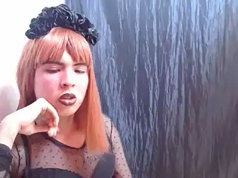 Snapshot of estefania224 chatting on 01/12/25, 04:08 estefania224 online show from 01/12/25, 04:08