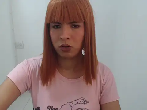 Snapshot of estefania224 chatting on 02/07/26, 02:54 estefania224 online show from 02/07/26, 02:54