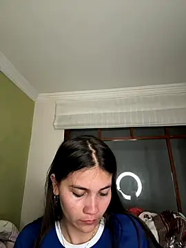 aurora divine online show from 09/16/25, 01:06