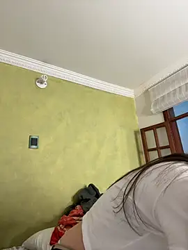 aurora divine online show from 09/17/25, 10:44