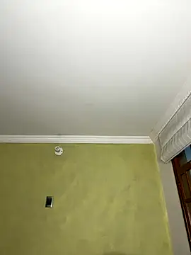 aurora divine online show from 09/18/25, 10:45