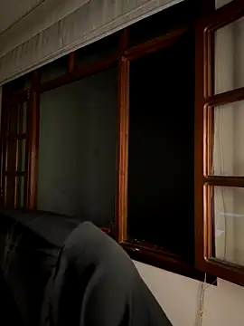 aurora divine online show from 10/04/25, 11:47