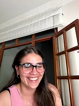 aurora divine online show from 10/27/25, 11:09