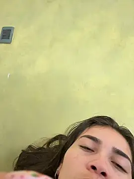 aurora divine online show from 11/16/25, 12:55