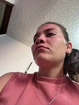 aurora divine online show from 03/25/26, 06:58