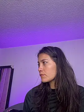 aurora divine online show from 04/17/26, 07:06