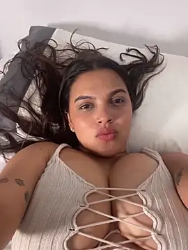 Snapshot of vivicolibri chatting on 12/10/24, 03:12 vivicolibri online show from 12/10/24, 03:12