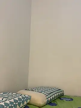 Snapshot of vivicolibri chatting on 01/14/25, 08:37 vivicolibri online show from 01/14/25, 08:37