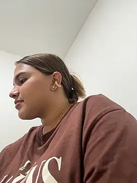 Snapshot of vivicolibri chatting on 10/26/25, 05:30 vivicolibri online show from 10/26/25, 05:30