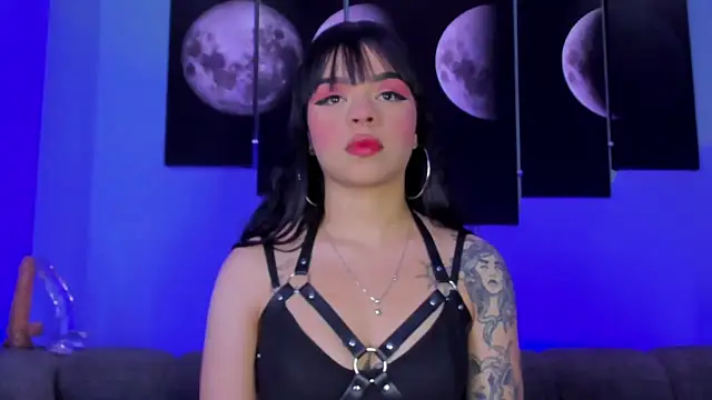 Snapshot of maddy_walker chatting on 12/16/24, 09:09 maddy walker online show from 12/16/24, 09:09