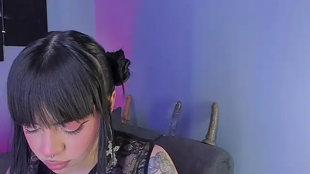 Snapshot of maddy_walker chatting on 01/09/25, 12:03 maddy walker online show from 01/09/25, 12:03