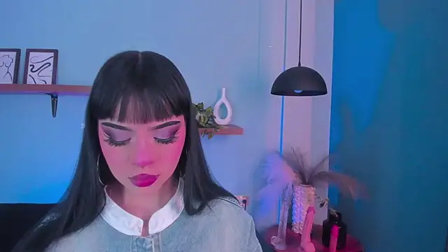 maddy walker online show from 11/13/25, 01:21