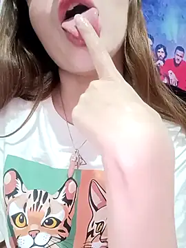 Lucyy-hess online show from 12/31/24, 11:49