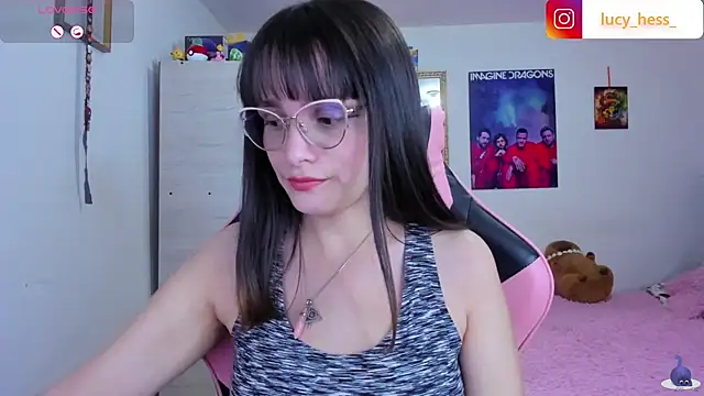 Snapshot of Lucyy-hess chatting on 06/12/26, 10:52 Lucyy-hess online show from 06/12/26, 10:52