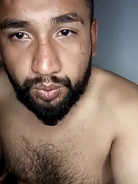 Snapshot of sabor_Latino_bdsm chatting on 09/15/25, 04:34 sabor Latino bdsm online show from 09/15/25, 04:34