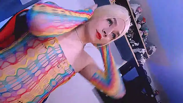 bubble red online show from 09/09/25, 01:05