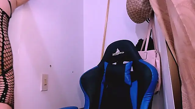 bubble red online show from 02/12/26, 02:17