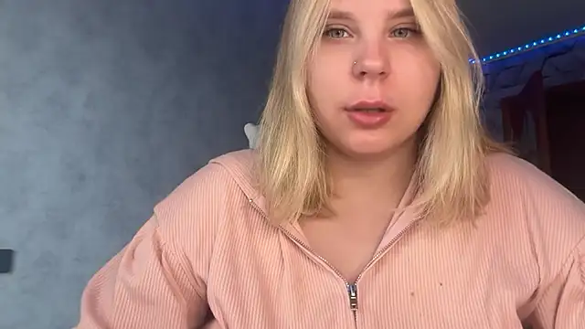 Thalia  Star online show from 10/29/25, 09:00