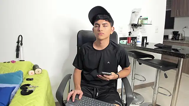 Lyam ap online show from 01/20/25, 09:24