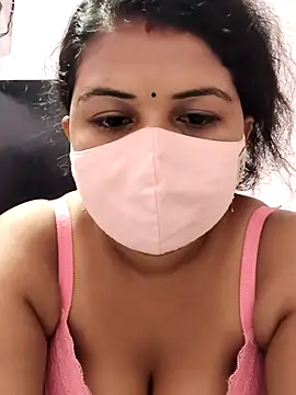 Snapshot of Dr_Chhaya chatting on 06/19/26, 10:41 Dr Chhaya online show from 06/19/26, 10:41