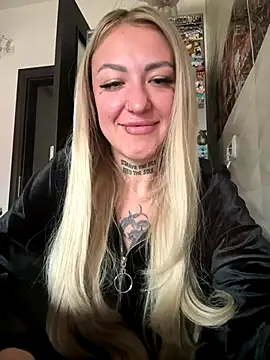 Snapshot of MazeSin chatting on 10/12/25, 07:29 MazeSin online show from 10/12/25, 07:29