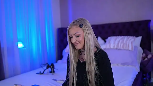 Snapshot of MazeSin chatting on 02/13/26, 10:55 MazeSin online show from 02/13/26, 10:55