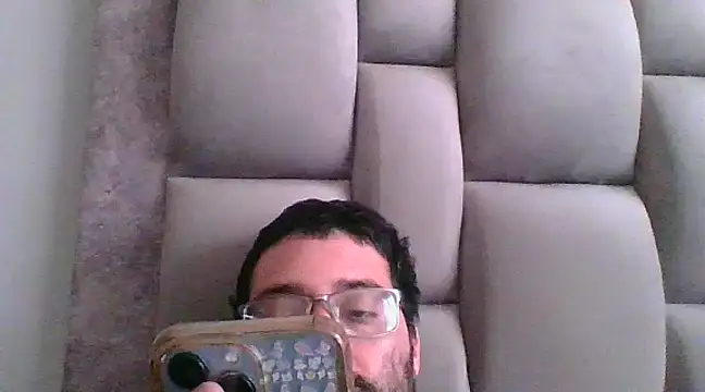 andresrmv69 online show from 01/27/25, 08:39