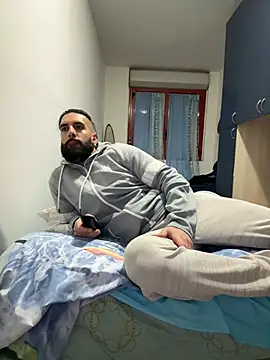 Snapshot of Gioeltoro89 chatting on 01/10/25, 07:11 Gioeltoro89 online show from 01/10/25, 07:11