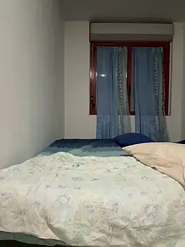 Snapshot of Gioeltoro89 chatting on 01/12/25, 04:18 Gioeltoro89 online show from 01/12/25, 04:18