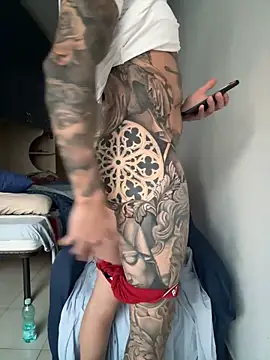 Snapshot of Gioeltoro89 chatting on 11/09/25, 03:54 Gioeltoro89 online show from 11/09/25, 03:54