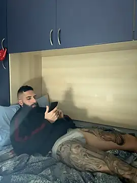 Snapshot of Gioeltoro89 chatting on 01/11/26, 04:23 Gioeltoro89 online show from 01/11/26, 04:23