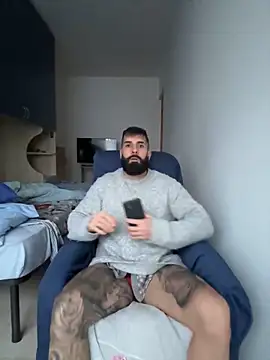 Snapshot of Gioeltoro89 chatting on 01/18/26, 04:11 Gioeltoro89 online show from 01/18/26, 04:11