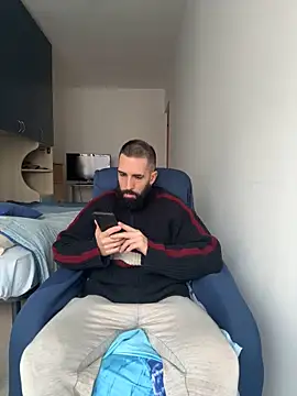 Snapshot of Gioeltoro89 chatting on 03/03/26, 03:40 Gioeltoro89 online show from 03/03/26, 03:40