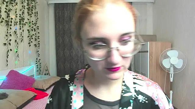 Miss Elsa  online show from 12/13/24, 08:20