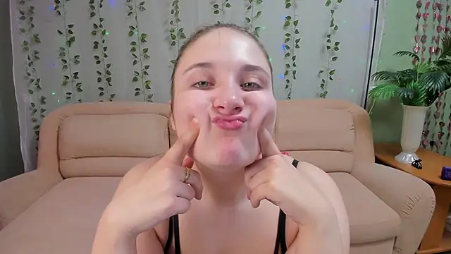 Miss Elsa  online show from 04/27/26, 03:37